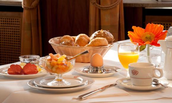 Hotel Ochsen Юберлинген Екстериор снимка