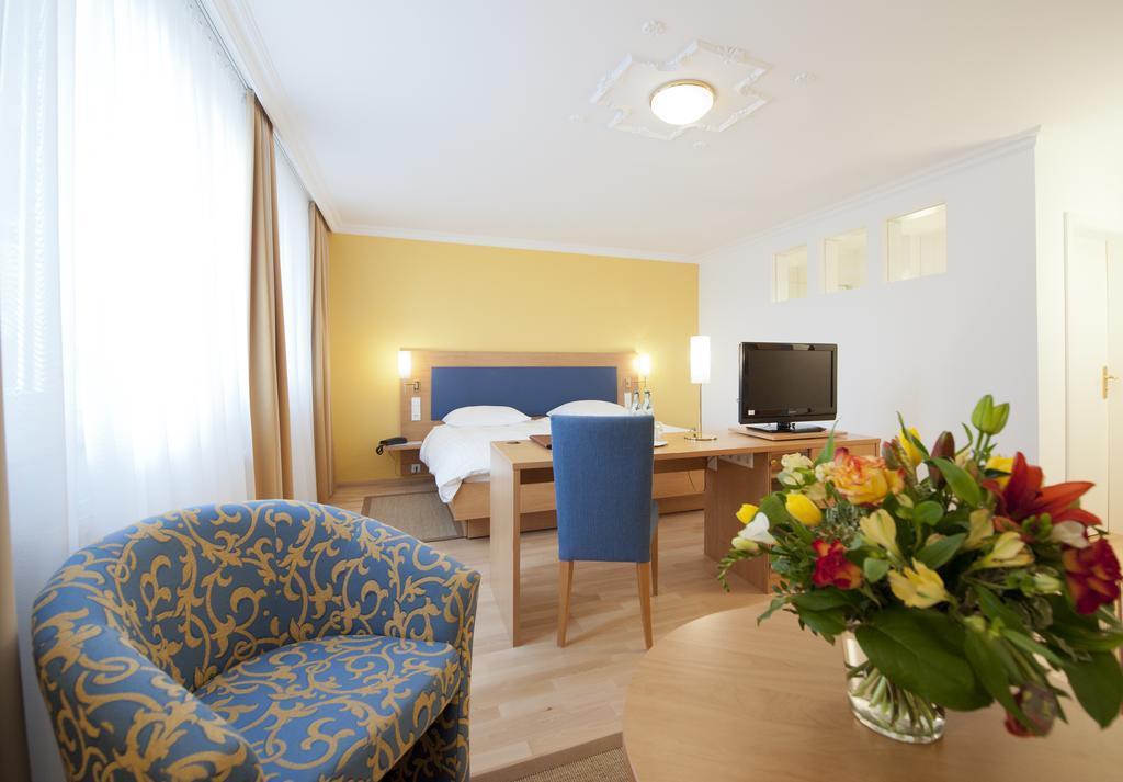 Hotel Ochsen Юберлинген Екстериор снимка
